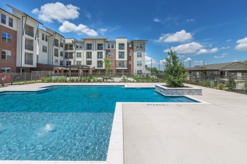 The Luxe at Cedar Hill 26